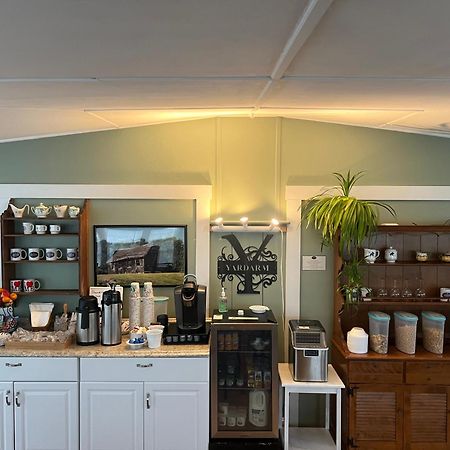 Yardarm Motel Searsport Bagian luar foto
