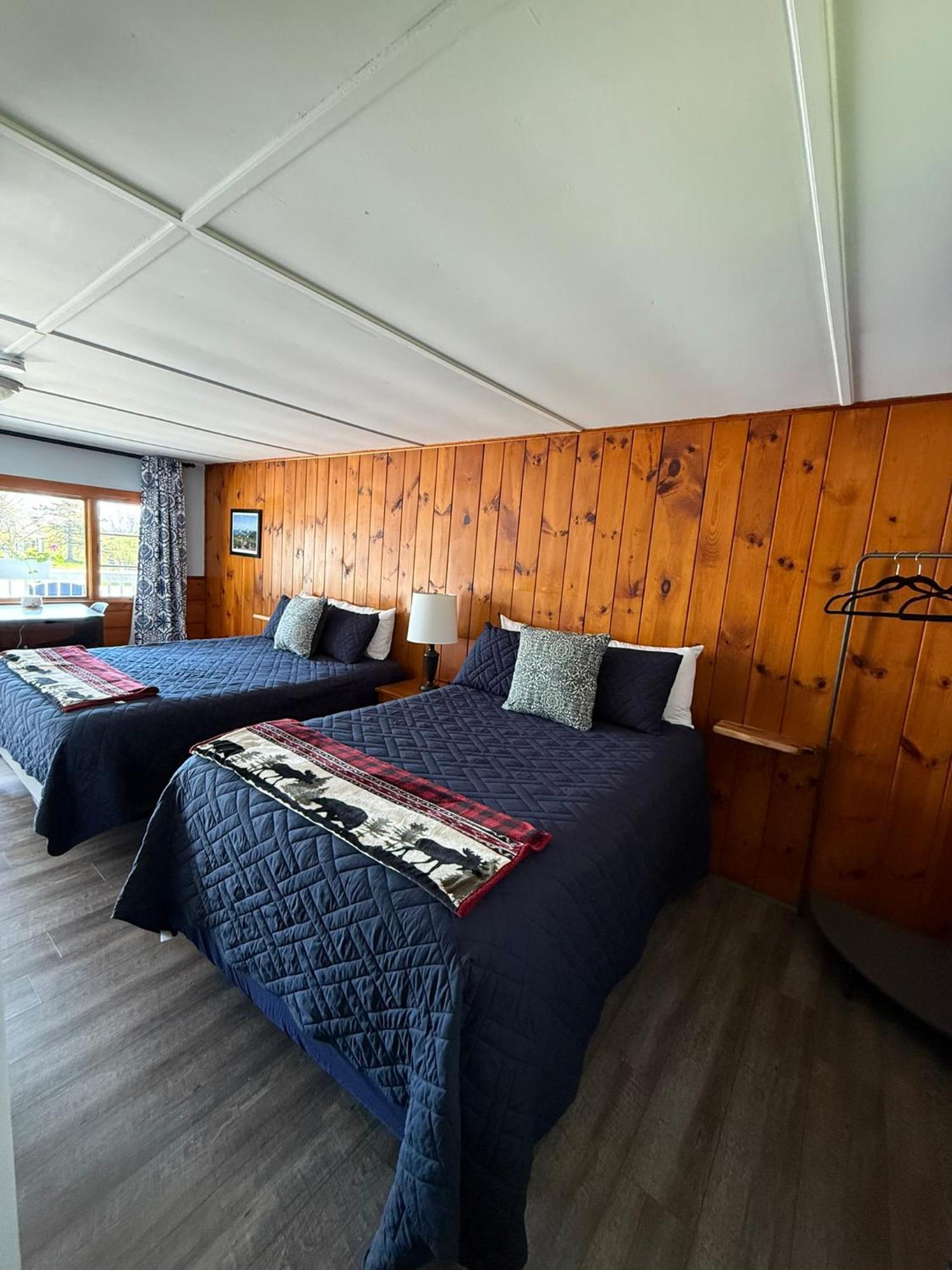 Yardarm Motel Searsport Bagian luar foto